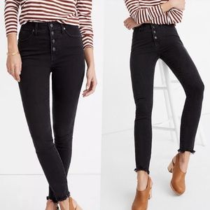 Madewell 9” High Rise Skinny Button Front Jeans in Berkeley Black. Size 28